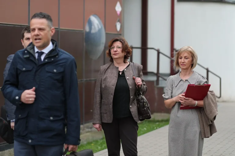 TALASANJA NA KRAGUJEVAČKOM UNIVERZITETU: Kako rade naprednjački „pipci” 685rektor