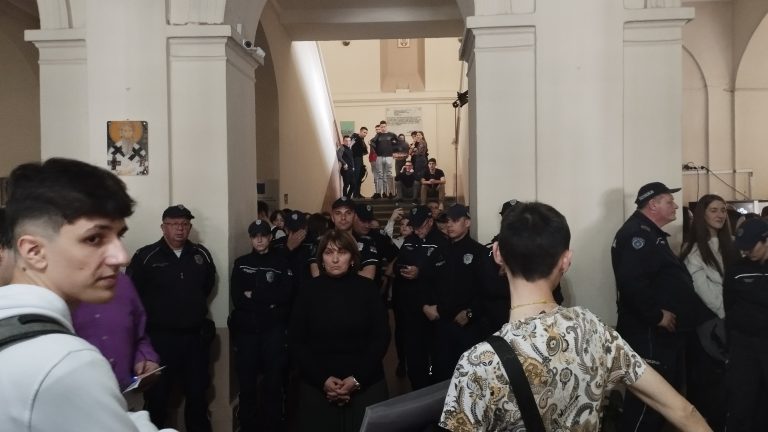 Policija U Gimnaziji