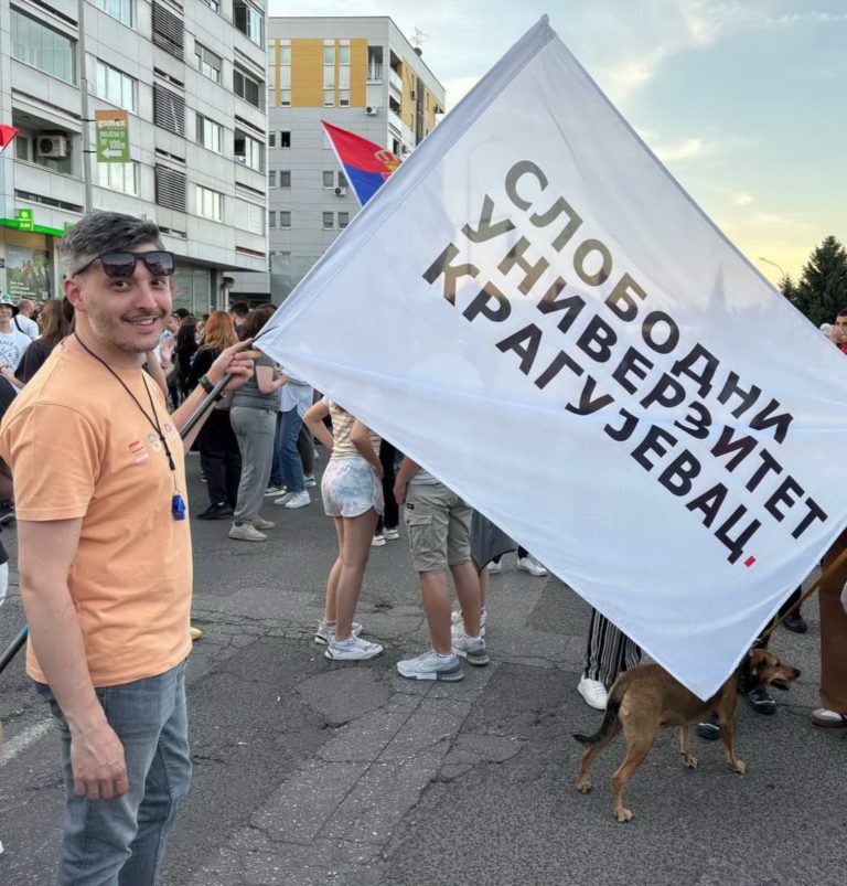 Nikola Sa Zastavom