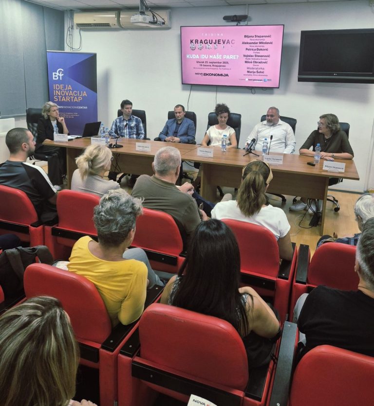 TRIBINA U KRAGUJEVCU: Srbiji neophodna promena sistema, a ne samo vlasti Tribina Res Publika