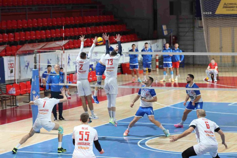 ODBOJKA: Radnički pobedom otvorio sezonu u „Jezeru“ Ok Radnickiiiiii (3)
