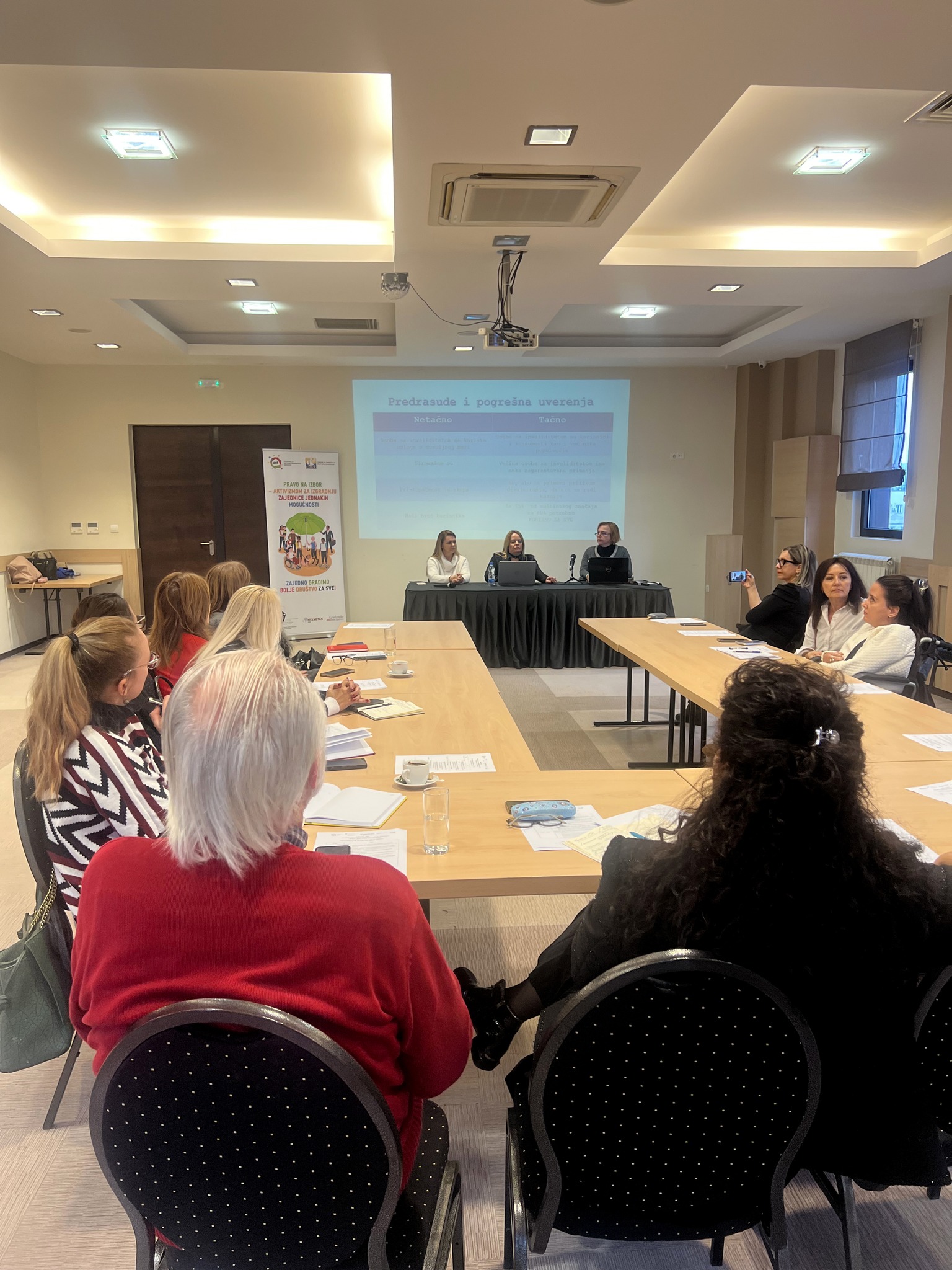 Slike Sa Okruglog Stola 19 (4)